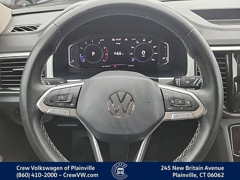 Certified 2023 Volkswagen Atlas SE w/ Black Wheel Package image 5