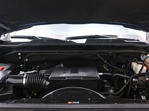 Used 2022 Chevrolet Silverado 2500 Custom w/ Custom Convenience Package AWD/4WD image 15