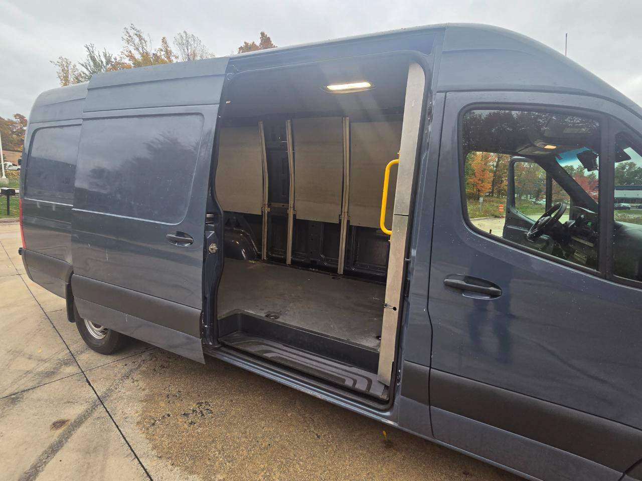 Used 2019 Mercedes-Benz Sprinter 170 image 36