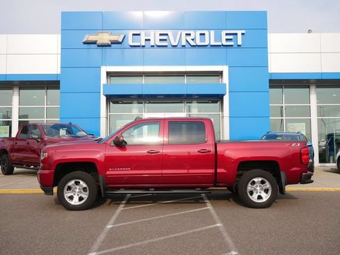 Used 2018 Chevrolet Silverado 1500 LT w/ All Star Edition AWD/4WD image 4