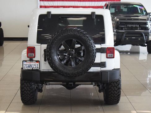 Used 2014 Jeep Wrangler Unlimited Sahara AWD/4WD image 30