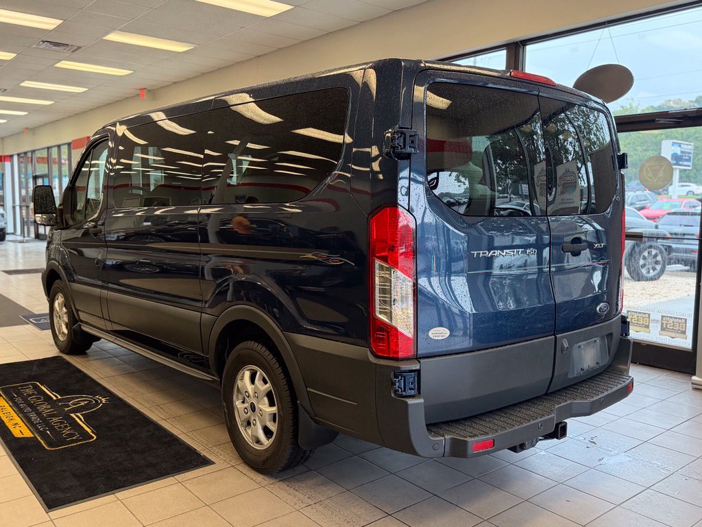 Used 2016 Ford Transit 150 XLT RWD image 5