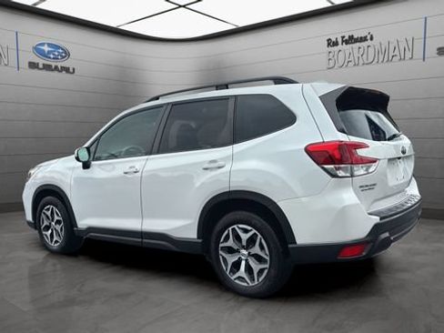 Used 2019 Subaru Forester Premium w/ All-Weather Package AWD/4WD image 8
