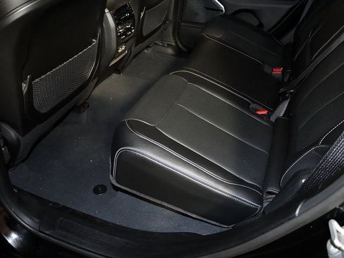 Used 2022 Jeep Grand Cherokee Overland w/ Luxury Tech Group IV image 29