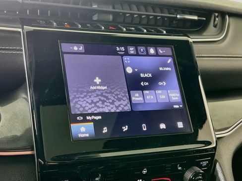 Used 2023 Jeep Grand Cherokee Altitude AWD/4WD image 14