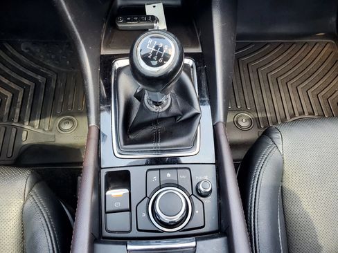 Used 2017 MAZDA MAZDA3 Grand Touring w/ Premium Equipment Package FWD image 41