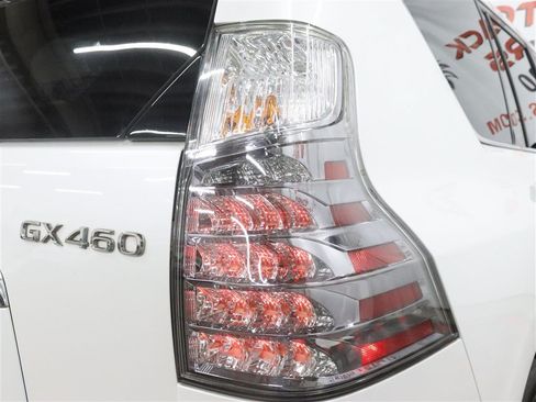 Used 2019 Lexus GX 460 Luxury AWD/4WD image 10