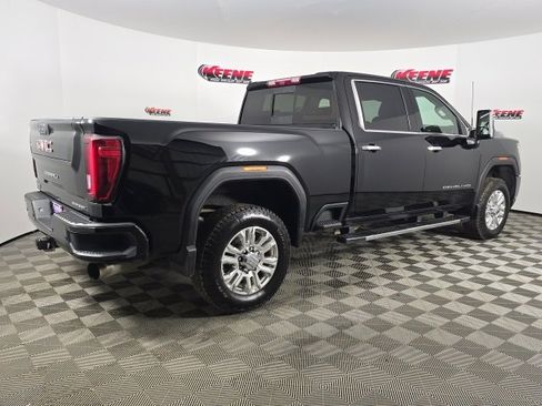Used 2022 GMC Sierra 2500 Denali w/ Denali Ultimate Package image 3