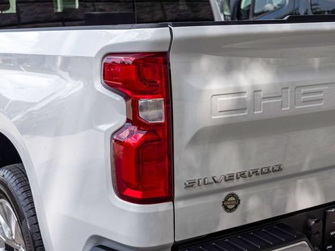 Used 2021 Chevrolet Silverado 1500 LTZ AWD/4WD image 40