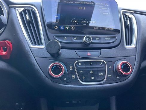 Used 2019 Chevrolet Malibu LT w/ Leather Package image 35