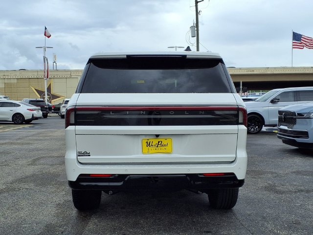 New 2026 Lincoln Navigator Reserve AWD/4WD image 5