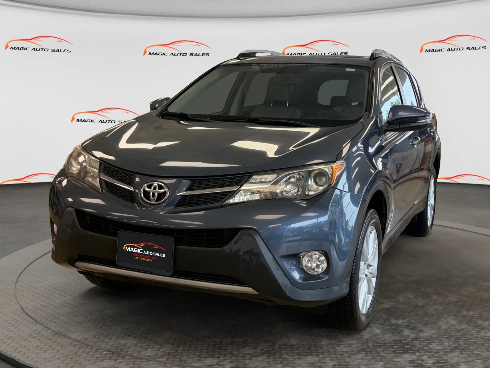 Used 2014 Toyota RAV4 Limited AWD/4WD image 1