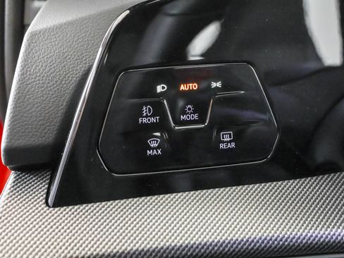 New 2026 Volkswagen GTI SE FWD image 21