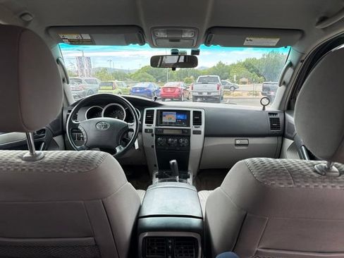 Used 2006 Toyota 4Runner SR5 RWD image 9