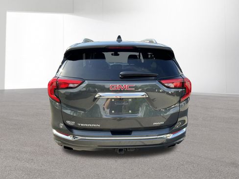 Used 2020 GMC Terrain Denali w/ Denali Premium Package AWD/4WD image 4