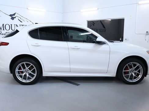 Used 2021 Alfa Romeo Stelvio Ti image 8