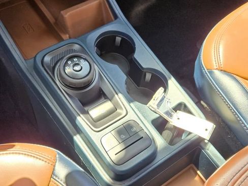 Used 2022 Ford Maverick Lariat w/ Lariat Luxury Package FWD image 26