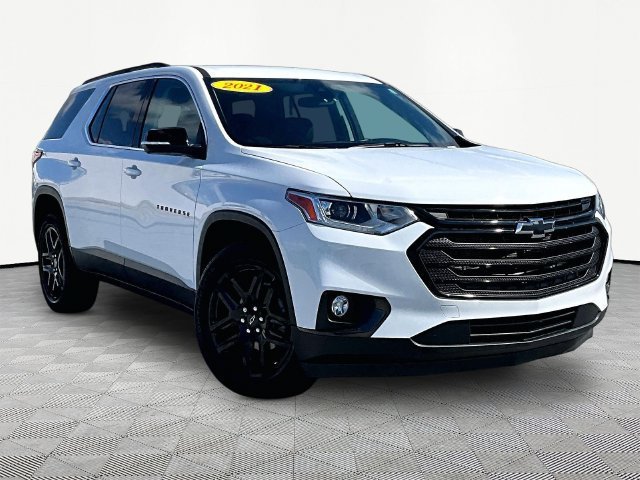 Used 2021 Chevrolet Traverse LT w/ LPO, Blackout Package AWD/4WD image 1
