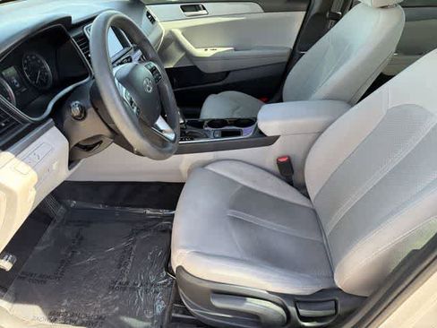 Used 2018 Hyundai Sonata SE image 13