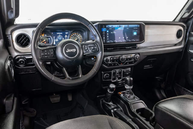 Used 2024 Jeep Wrangler Unlimited Sport AWD/4WD image 7