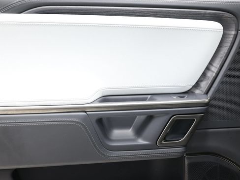 Used 2024 Rivian R1S Adventure AWD/4WD image 47