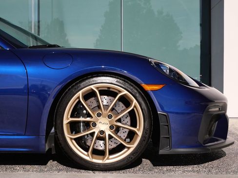 Used 2022 Porsche 718 Cayman GT4 image 10