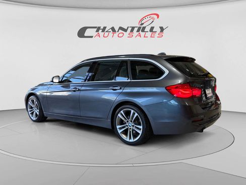 Used 2017 BMW 328d xDrive Wagon AWD/4WD image 3