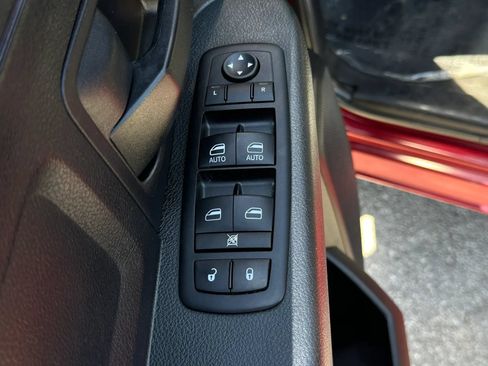 Used 2014 RAM 1500 Tradesman RWD image 25