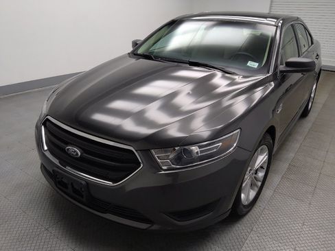 Used 2016 Ford Taurus SE FWD image 15