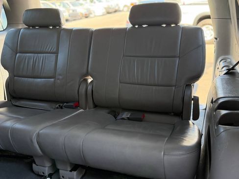 Used 2004 Toyota Sequoia Limited RWD image 39