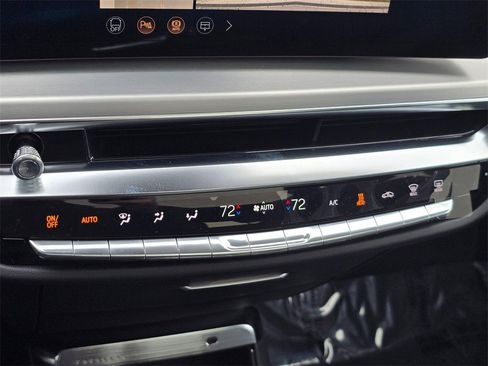 New 2026 Cadillac Lyriq Premium Luxury image 30