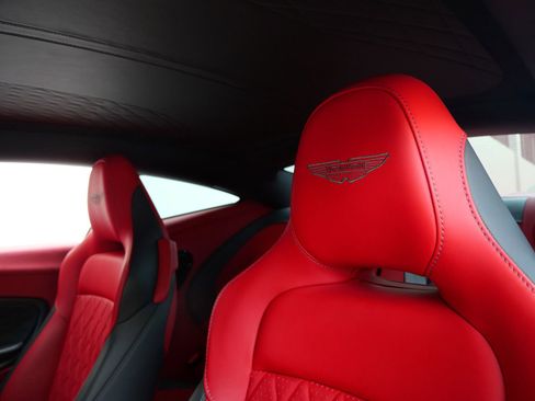 Used 2024 Aston Martin DB12 Coupe image 5