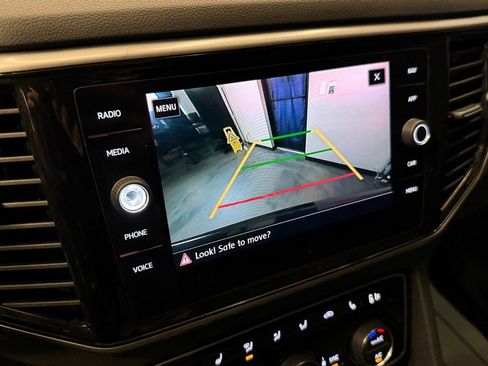 Used 2020 Volkswagen Atlas Cross Sport SEL image 14