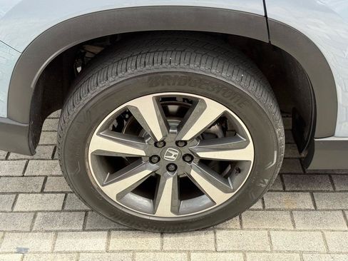 Used 2024 Honda Pilot Elite image 50