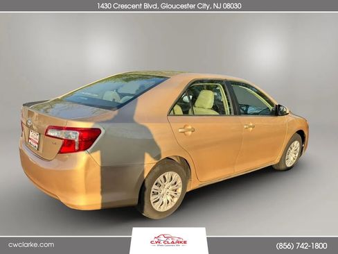 Used 2012 Toyota Camry LE image 5