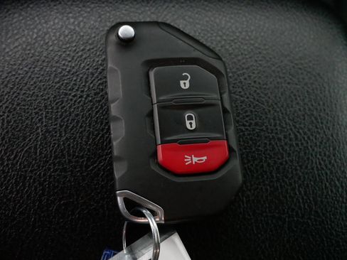 Used 2024 Jeep Wrangler Unlimited Rubicon image 31