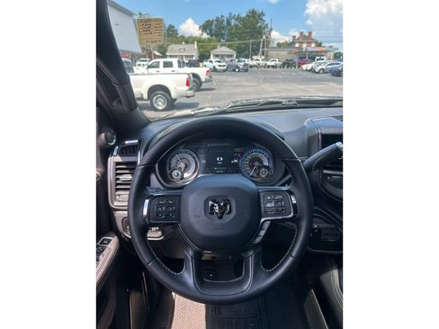 Used 2022 RAM 2500 Limited AWD/4WD image 16