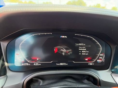 Used 2021 BMW M4 Competition w/ M Carbon Exterior Package RWD image 10