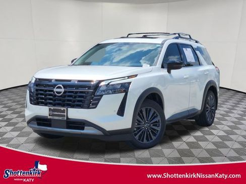 Used 2026 Nissan Pathfinder SL w/ SL Premium Package FWD image 1
