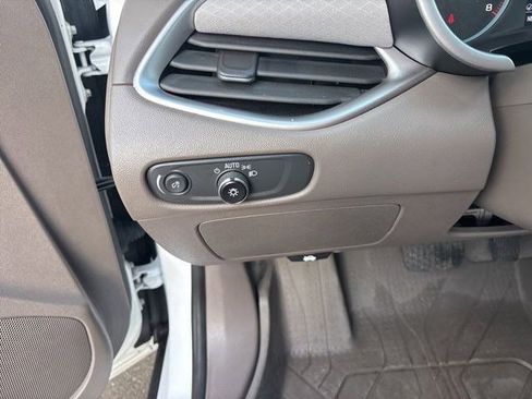 Used 2023 Chevrolet Malibu LT w/ LPO, Floor Liner Package FWD image 18