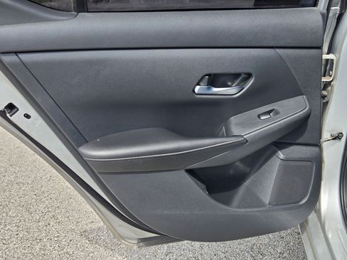 Used 2022 Nissan Sentra SV FWD image 15