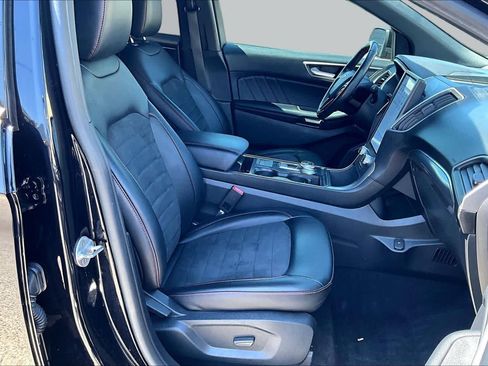 Used 2021 Ford Edge ST-Line FWD image 12