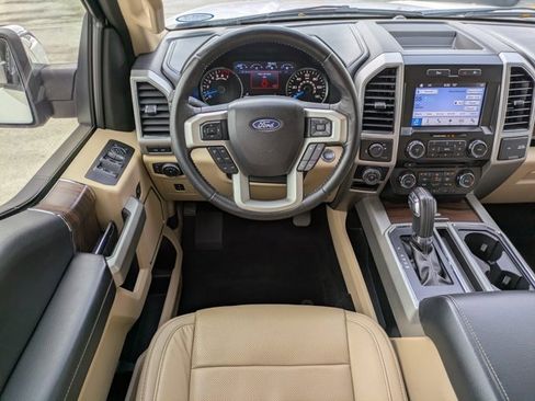 Used 2017 Ford F150 Lariat image 15