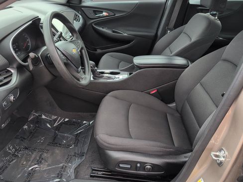 Used 2024 Chevrolet Malibu LT FWD image 3