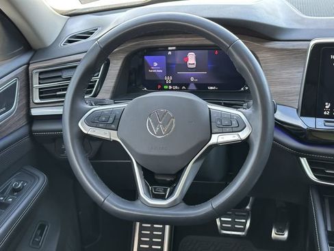 Used 2024 Volkswagen Atlas SEL Premium R-Line image 26