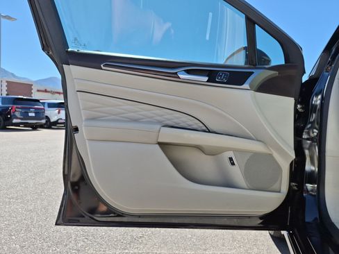Used 2017 Ford Fusion Energi Titanium FWD image 14
