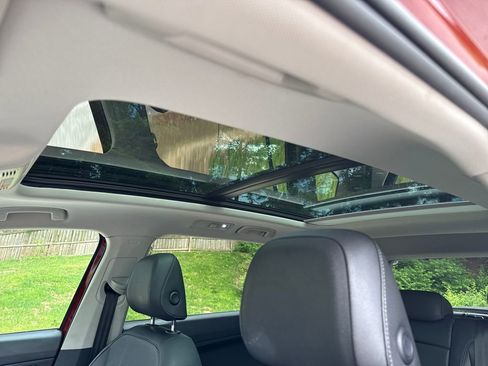 Used 2020 Volkswagen Tiguan SE w/ Panoramic Sunroof Package FWD image 20