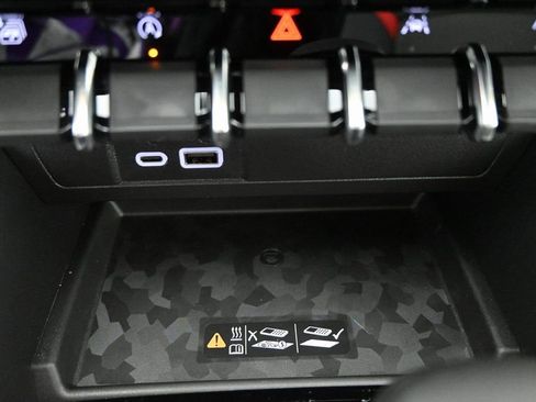 New 2026 Chevrolet Colorado Z71 w/ Technology Package AWD/4WD image 32