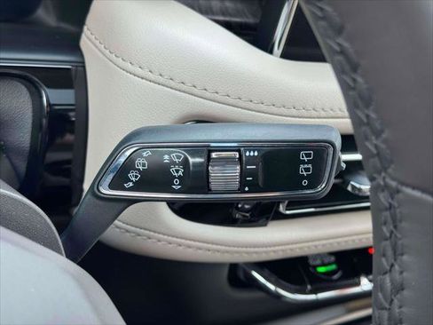 Used 2022 Lincoln Nautilus Reserve AWD/4WD image 27