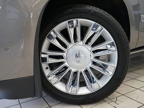 Used 2017 Cadillac Escalade Platinum image 63